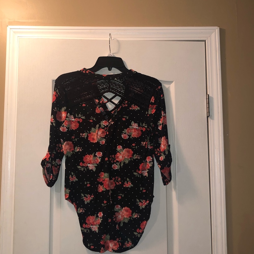 blouses - Picture 4 of 8